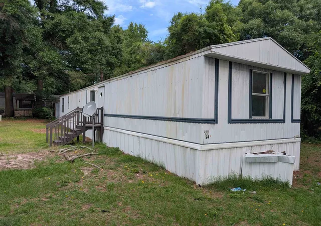 1st image of 212 R Bar M Ranch Rd, Florence, SC 29501 | MLS# 2617322
