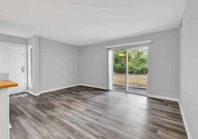 Homes for sale in Surfside Beach, SC | 1356 Glenns Bay Rd, Surfside Beach, SC 29575