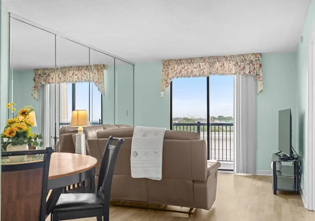 5th image of 601 Mitchell Dr, Myrtle Beach, SC 29577