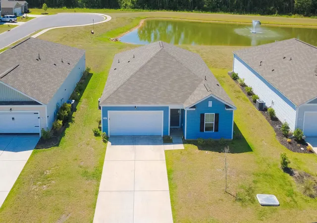 Photo 2 of Single family home for sale at 305 Woodcross Ct, Conway, SC 29527 | MLS# 2617381 | Listing updated on 2026-09-26