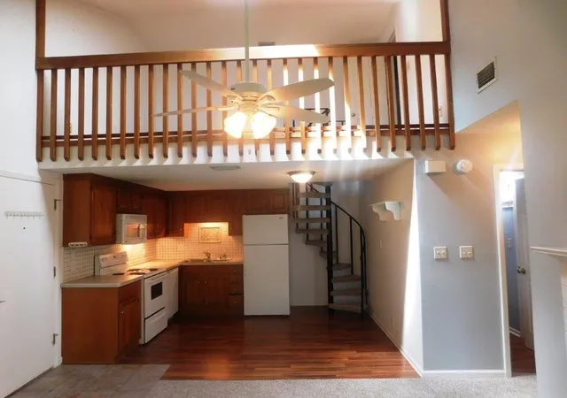 Listing Photo 2 - Condo for sale in building located at 1202 Tiffany Ln, Myrtle Beach, SC 29577 - Unit #D