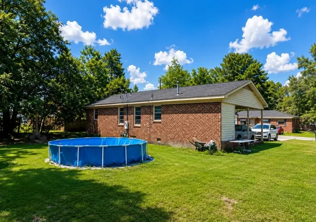 Photo 3 of Single family home for sale at 215 Huggins St, Marion, SC 29571 | MLS# 2617488 | Listing updated on 2026-07-25