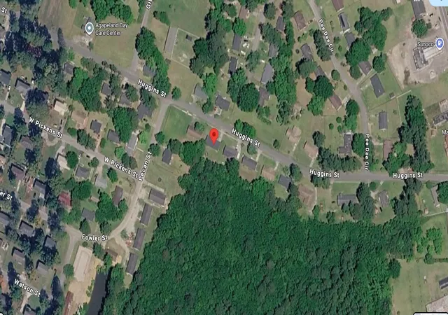 Photo 4 of Single family home for sale at 215 Huggins St, Marion, SC 29571 | MLS# 2617488 | Listing updated on 2026-07-25