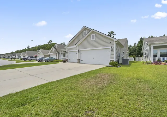 Photo 2 of Single family home for sale at 1080 Harbison Cir, Myrtle Beach, SC 29579 | MLS# 2617507 | Listing updated on 2026-10-07