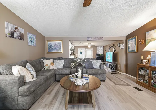 Photo 3 of Manufactured home for sale at 852 Old Magnolia Dr, Conway, SC 29526 | MLS# 2617516 | Listing updated on 2026-08-04