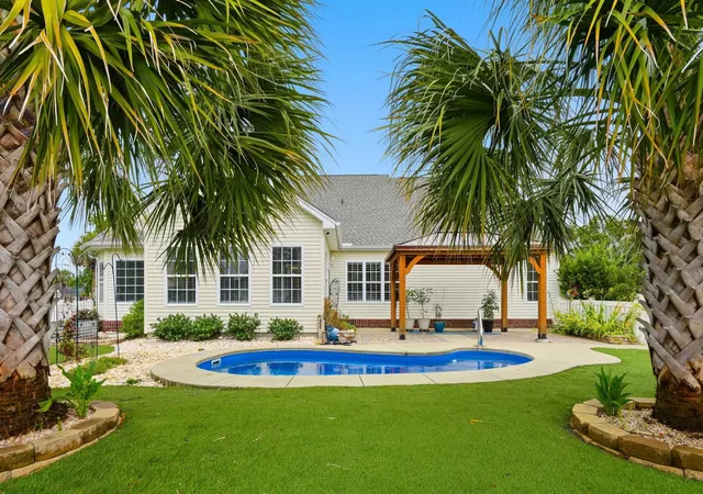 Photo 2 of Single family home for sale at 300 Catawba River Rd, Myrtle Beach, SC 29588 | MLS# 2617602 | Listing updated on 2026-08-03