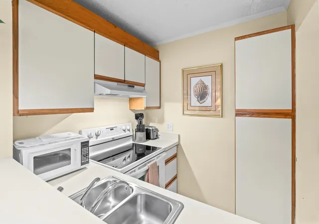 5th image of 415 Ocean Creek Dr #2207, Myrtle Beach, SC 29572 | MLS# 2617630
