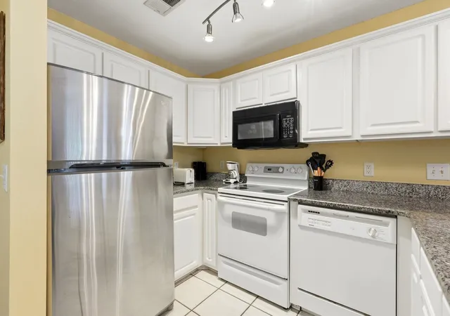 Homes for sale in Pawleys Island, SC | 398 Blue Stem Dr, Pawleys Island, SC 29585