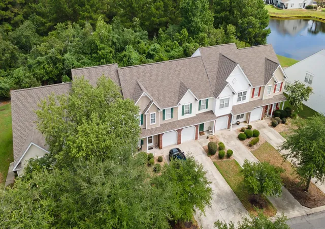 Photo 3 of Townhouse for sale at 552 Uniola Dr #552, Myrtle Beach, SC 29579 | MLS# 2617753 | Listing updated on 2026-08-17