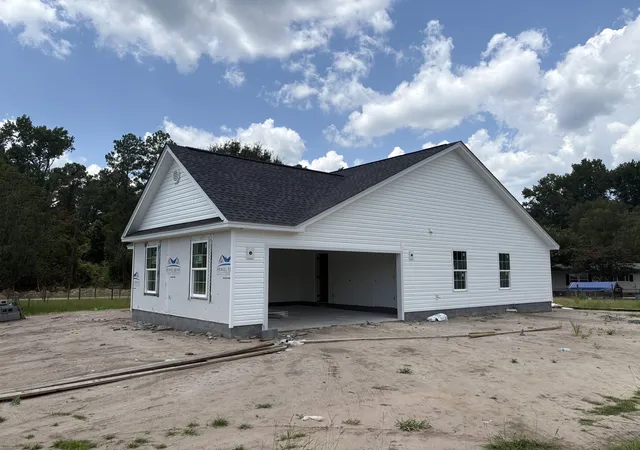 Photo 3 of Single family home for sale at 1002 Highway 45, Loris, SC 29569 | MLS# 2617803 | Listing updated on 2026-08-27