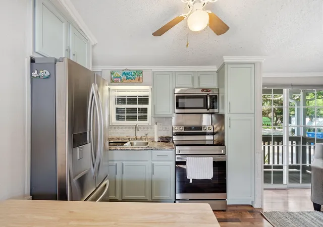 Photo 4 of Manufactured home for sale at 414 2nd Avenue S, Myrtle Beach, SC 29577 | MLS# 2617850 | Listing updated on 2026-07-30