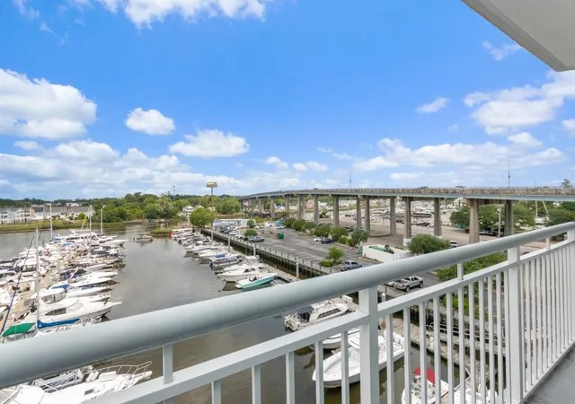 Listing Photo 3 - Condo for sale in building located at 2100 Sea Mountain Hwy, North Myrtle Beach, SC 29582 - Unit #428