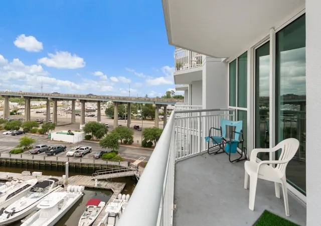 Listing Photo 4 - Condo for sale in building located at 2100 Sea Mountain Hwy, North Myrtle Beach, SC 29582 - Unit #428