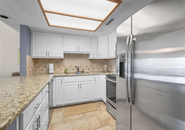 5th image of 1915 N Ocean Blvd, North Myrtle Beach, SC 29582