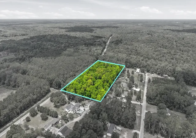 Photo 1 of Land for sale at 601 Huggins Landing Rd, Galivants Ferry, SC 29544 | MLS# 2617889 | Listing updated on 2026-08-26