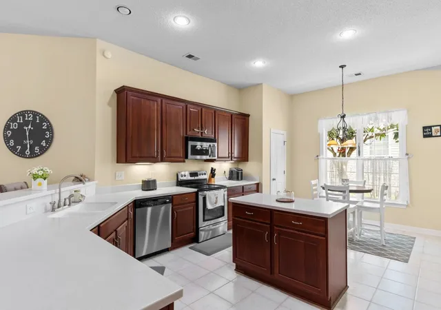 Photo 4 of Single family home for sale at 6371 Longwood Dr, Murrells Inlet, SC 29576 | MLS# 2617900 | Listing updated on 2026-08-03