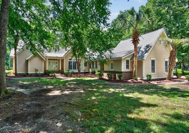 Photo 2 of Single family home for sale at 222 Old Carriage Loop, Georgetown, SC 29440 | MLS# 2617935 | Listing updated on 2026-09-17