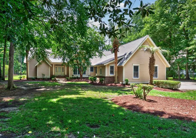 Photo 3 of Single family home for sale at 222 Old Carriage Loop, Georgetown, SC 29440 | MLS# 2617935 | Listing updated on 2026-09-17
