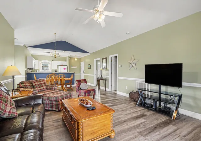 4th image of 4878 Dahlia Ct #305, Myrtle Beach, SC 29577 | MLS# 2617951