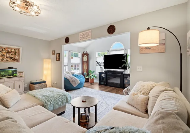 3rd image of 4383 Daphne Ln, Murrells Inlet, SC 29576