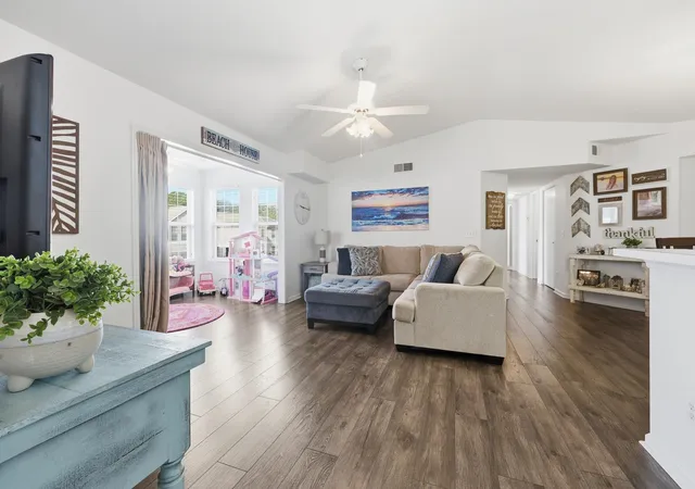 Listing Photo 5 - Condo for sale in building located at 8553 Hopkins Cir, Surfside Beach, SC 29575 - Unit #E