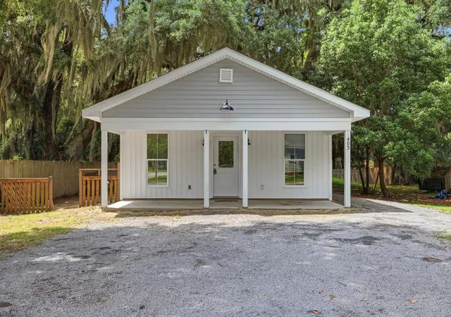 Photo 1 of Sale Pending at 403 Bayview Dr, Georgetown, SC 29440 | MLS# 2618262 | Listing updated on 2026-09-28