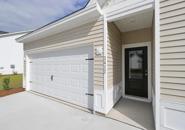 Photo 3 of Single family home for sale at 1137 Hainer Pl Dr, Conway, SC 29526 | MLS# 2618290 | Listing updated on 2026-09-17