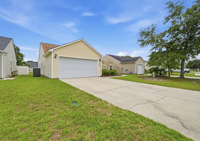 Photo 3 of Single family home for sale at 292 Bellegrove Dr, Myrtle Beach, SC 29579 | MLS# 2618297 | Listing updated on 2026-07-22