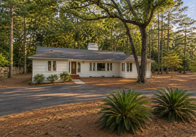 Photo 1 of Single family home for sale at 231 Live Oak Ln, Myrtle Beach, SC 29572 | MLS# 2618496 | Listing updated on 2026-08-17