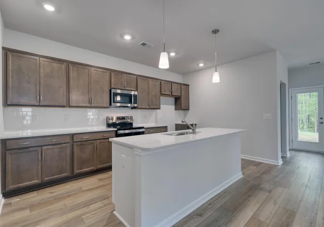 Photo 3 of Single family home for sale at 423 Atamasco Ct, Conway, SC 29526 | MLS# 2618513 | Listing updated on 2026-08-21