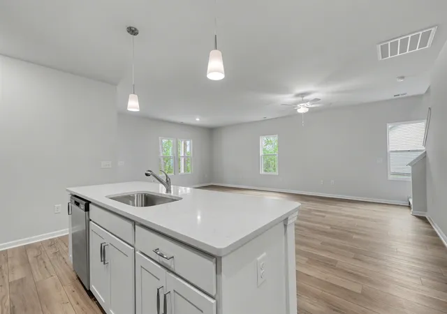 Photo 5 of Single family home for sale at 423 Atamasco Ct, Conway, SC 29526 | MLS# 2618513 | Listing updated on 2026-08-21
