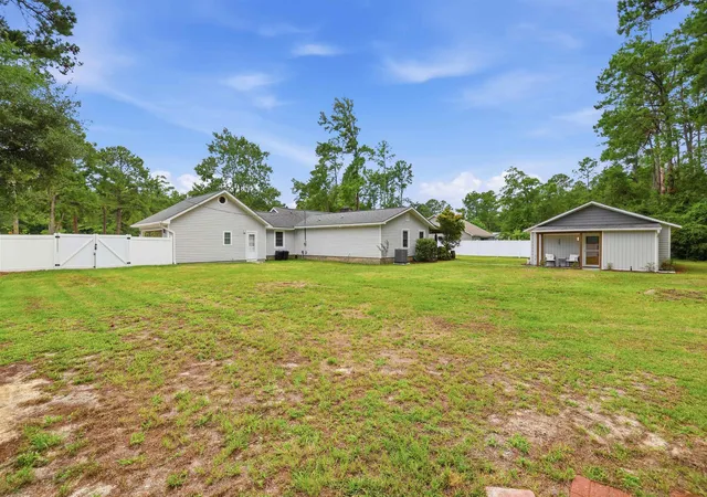 Photo 3 of Single family home for sale at 946 Fox Holw Rd, Conway, SC 29526 | MLS# 2618519 | Listing updated on 2026-10-06