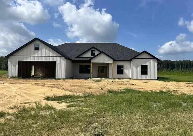 Photo 1 of Single family home for sale at 1437 Sunset Dr, Latta, SC 29565 | MLS# 2618569 | Listing updated on 2026-07-26