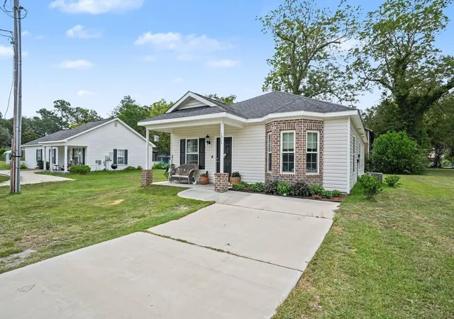 3rd image of 1511 6Th Ave, Conway, SC 29526 | MLS# 2618744