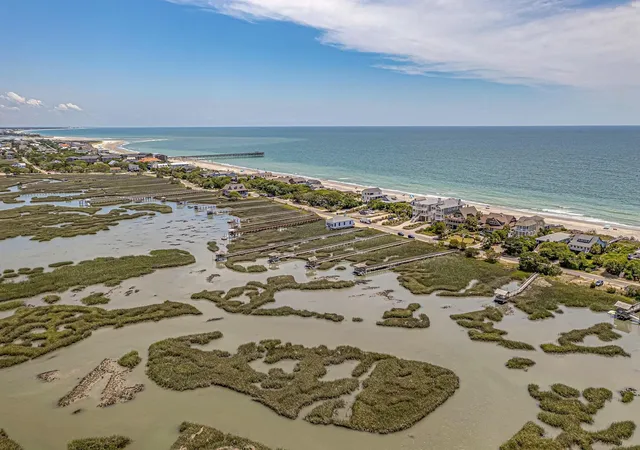 Listing Photo 2 - Condo for sale in building located at 669 4-e Retreat Bch Cir, Pawleys Island, SC 29585 - Unit #