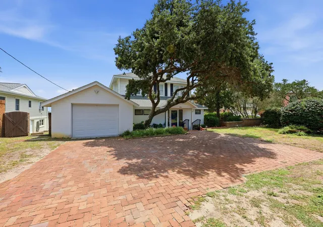 Photo 2 of Single family home for sale at 3704 N Ocean Blvd, Myrtle Beach, SC 29577 | MLS# 2618820 | Listing updated on 2026-08-27