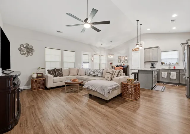 Photo 2 of Single family home for sale at 359 Dunbarton Ln, Conway, SC 29526 | MLS# 2618855 | Listing updated on 2026-09-30