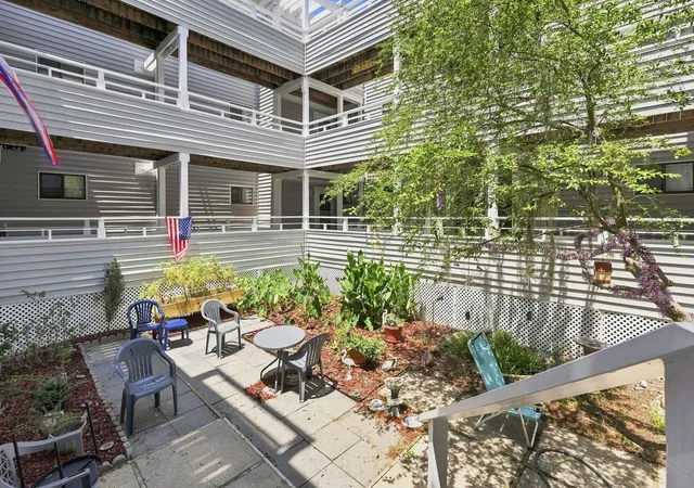 2nd image of 351 Lake Arrowhead Rd, Myrtle Beach, SC 29572