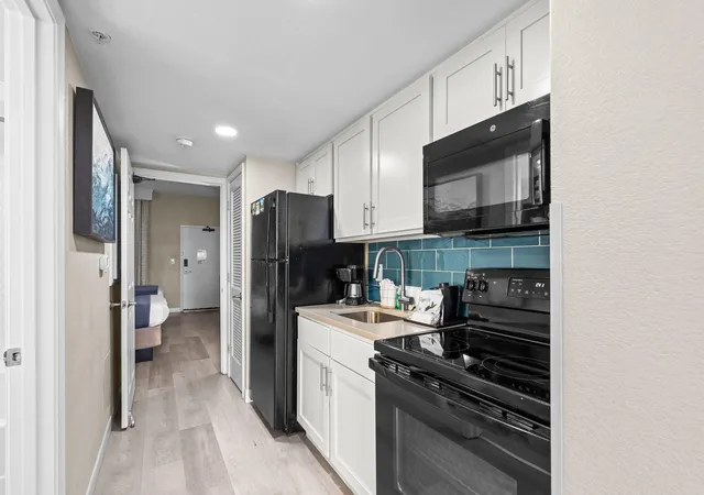Listing Photo 5 - Condo for sale in building located at 2006 N Ocean Blvd, Myrtle Beach, SC 29577 - Unit #371