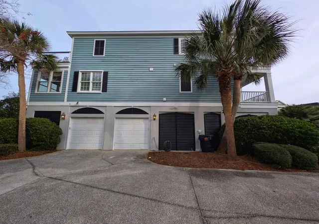 Photo 5 of Sale Pending at 10 Sea Oats Cir, Pawleys Island, SC 29585 | MLS# 2619021 | Listing updated on 2026-08-29