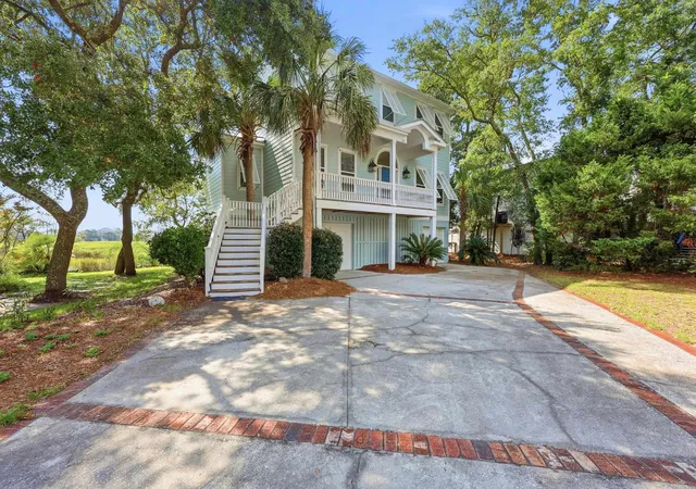 Photo 1 of Sale Pending at 27 Drayton Ct, Pawleys Island, SC 29585 | MLS# 2619053 | Listing updated on 2026-09-01