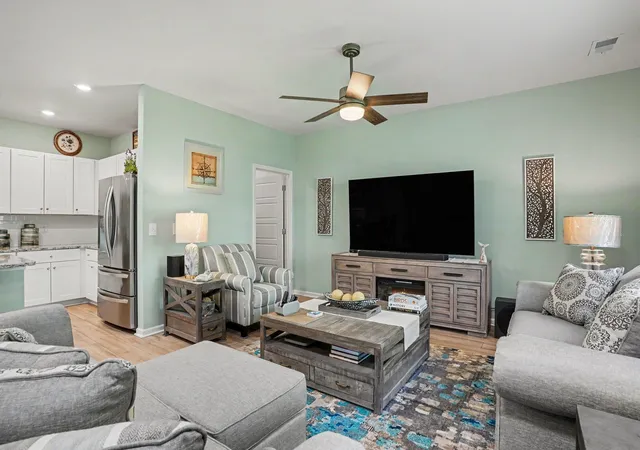 Photo 4 of Single family home for sale at 16 Costa Ct, Pawleys Island, SC 29585 | MLS# 2619126 | Listing updated on 2026-09-28