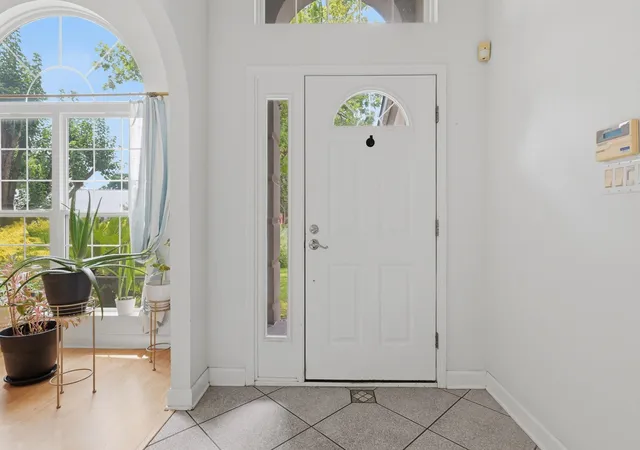 Photo 4 of Single family home for sale at 810 Brenda Pl, Myrtle Beach, SC 29577 | MLS# 2619226 | Listing updated on 2026-08-19