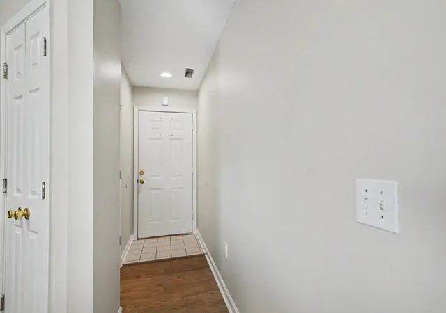 Listing Photo 4 - Condo for sale in building located at 537 White River Dr, Myrtle Beach, SC 29579 - Unit #17i