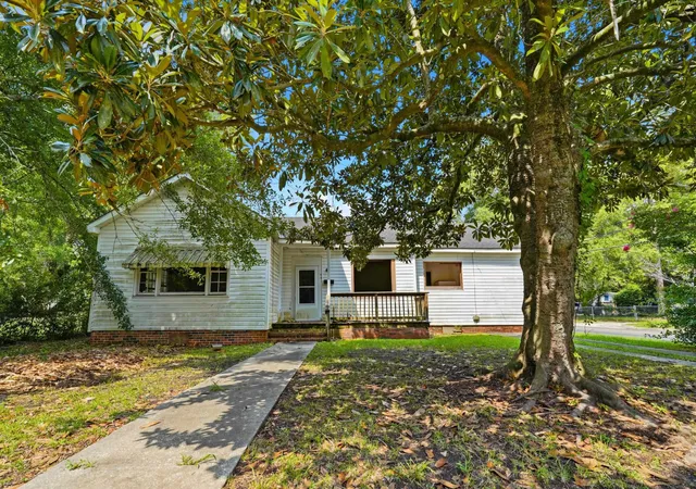 Photo 1 of Single family home for sale at 441 N Smith St, Mullins, SC 29574 | MLS# 2619295 | Listing updated on 2026-10-06