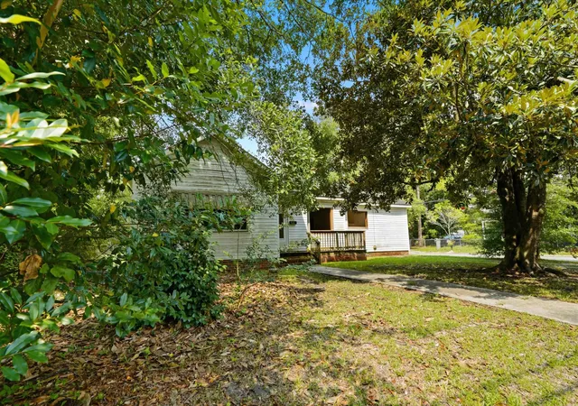 Photo 3 of Single family home for sale at 441 N Smith St, Mullins, SC 29574 | MLS# 2619295 | Listing updated on 2026-10-06