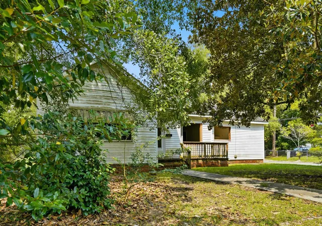 Photo 4 of Single family home for sale at 441 N Smith St, Mullins, SC 29574 | MLS# 2619295 | Listing updated on 2026-10-06