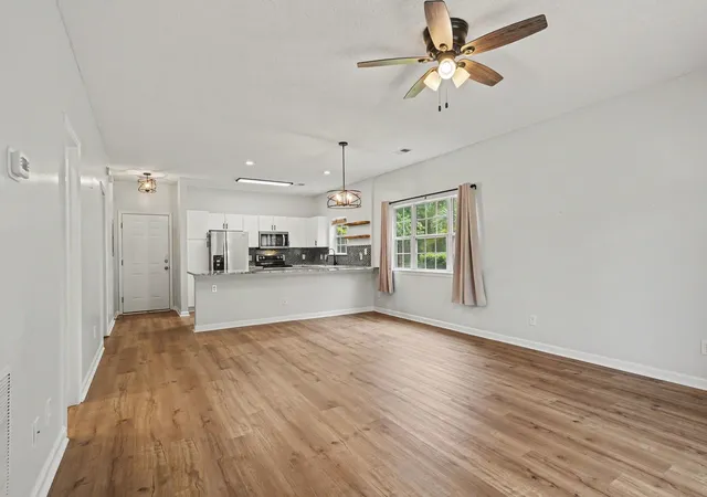 Listing Photo 4 - Condo for sale in building located at 3919 Gladiola Ct, Myrtle Beach, SC 29588 - Unit #3-101