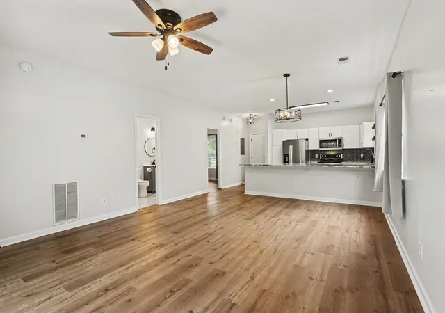 Listing Photo 5 - Condo for sale in building located at 3919 Gladiola Ct, Myrtle Beach, SC 29588 - Unit #3-101