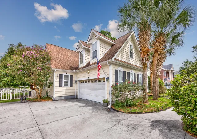 Photo 3 of Sale Pending at 463 Springlake Dr, Myrtle Beach, SC 29579 | MLS# 2619324 | Listing updated on 2026-08-26